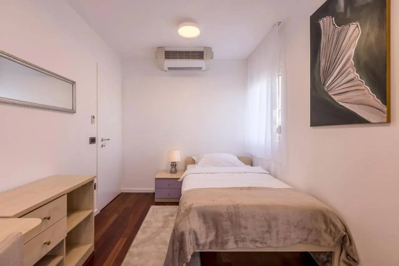 Villa House Matija Kaštel Stari