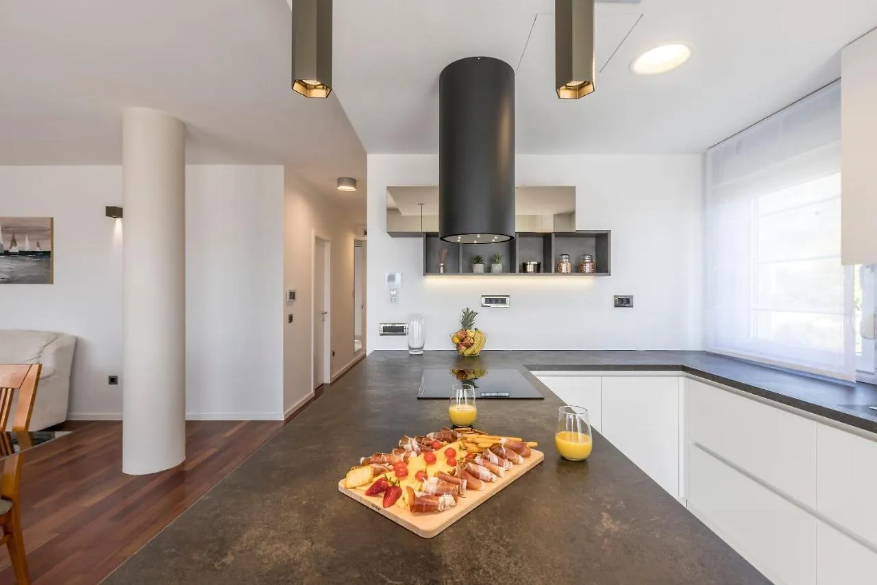 Villa House Matija Kaštel Stari