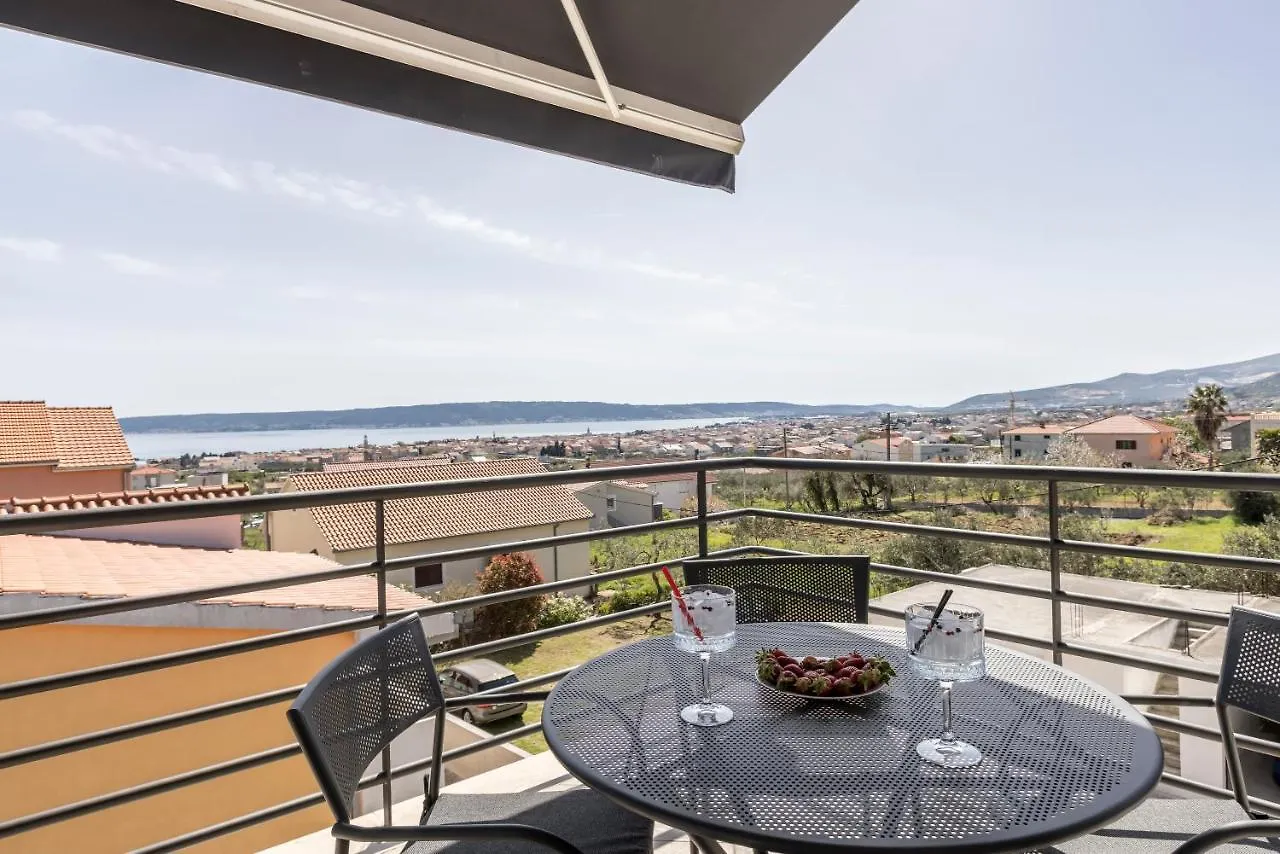 Villa House Matija Kaštel Stari